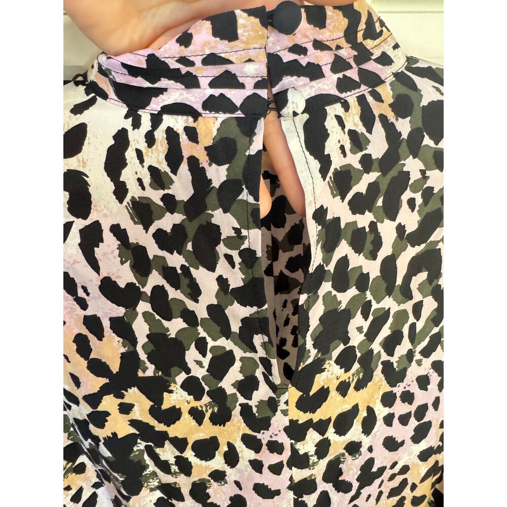 VERONICA BEARD Lety Leopard Print Stretch Silk Blouse Size 6 Watercolor Lilac - Picture 6 of 14